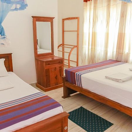 Lakeside Villa Анурадхапура Екстериор снимка